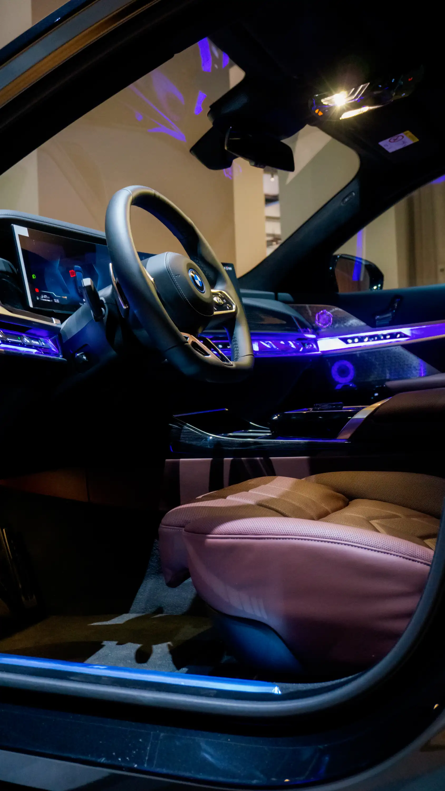 BMW 750e xDrive Interior