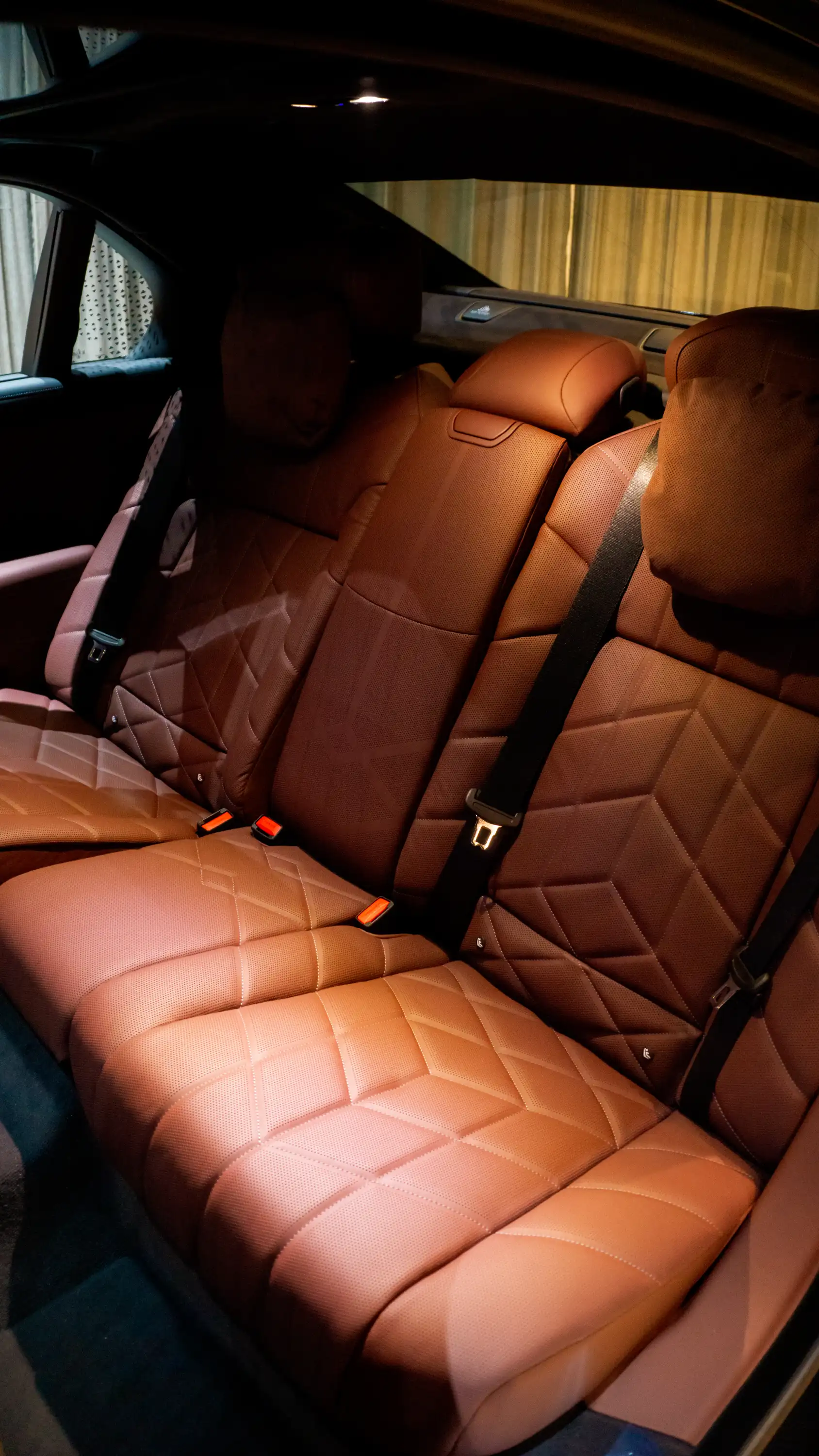 BMW 750e xDrive Interior