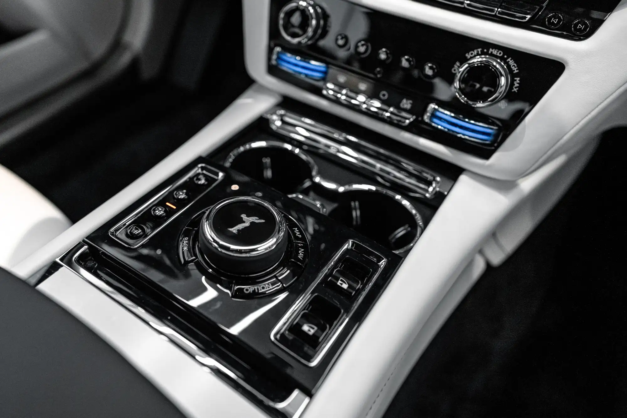 Rolls-Royce Ghost Extended Rear Quarter