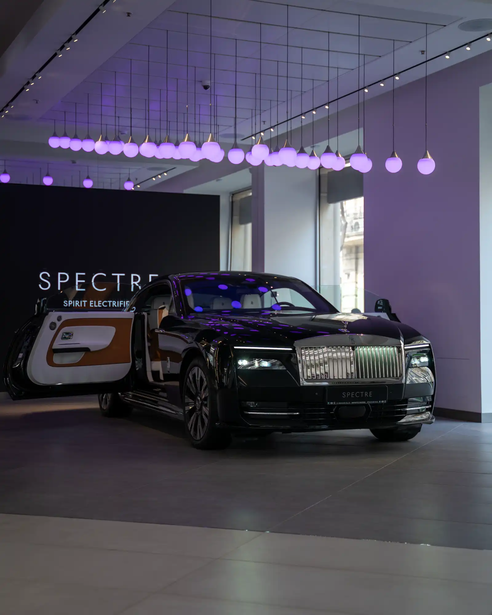 Rolls-Royce Spectre Front
